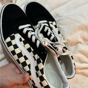BRAND NEW- VANS black & white lace ups- Women’s 11/Men’s 9